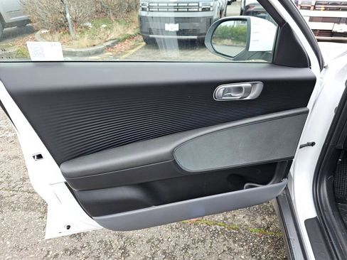 New 2025 Hyundai Ioniq 6 SEL image 19