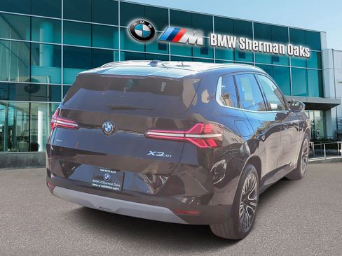 Used 2025 BMW X3 xDrive30i w/ Premium Package image 4