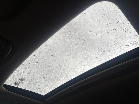 Used 2017 Genesis G90 5.0 Ultimate image 2