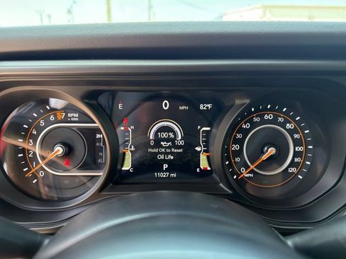 Used 2026 Jeep Gladiator Mojave AWD/4WD image 15