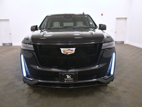 Used 2024 Cadillac Escalade ESV Sport Platinum AWD/4WD image 12
