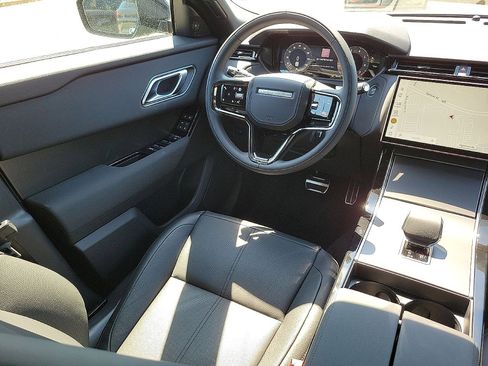 New 2025 Land Rover Range Rover Velar Dynamic SE image 12