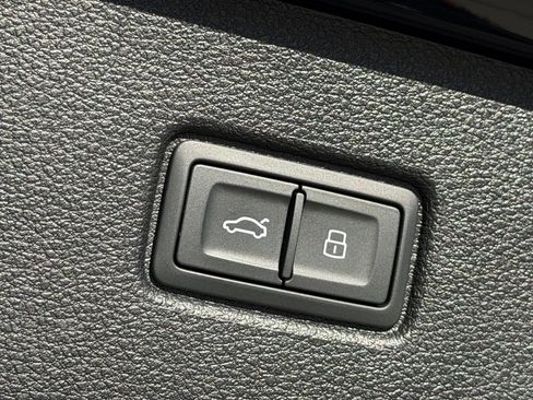 Used 2022 Audi Q7 3.0T Premium Plus w/ Premium Plus Package image 17