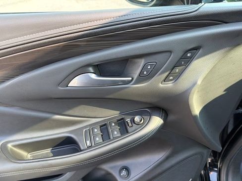 Used 2020 Buick Envision Premium AWD/4WD image 28