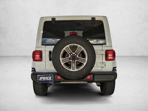 Used 2019 Jeep Wrangler Unlimited Sahara image 6