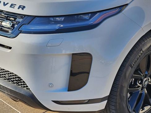 Used 2025 Land Rover Range Rover Evoque S AWD/4WD image 8