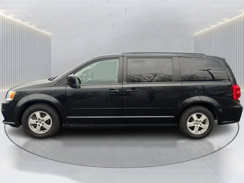 Used 2012 Dodge Grand Caravan SXT w/ UConnect Hands-Free Group FWD image 9