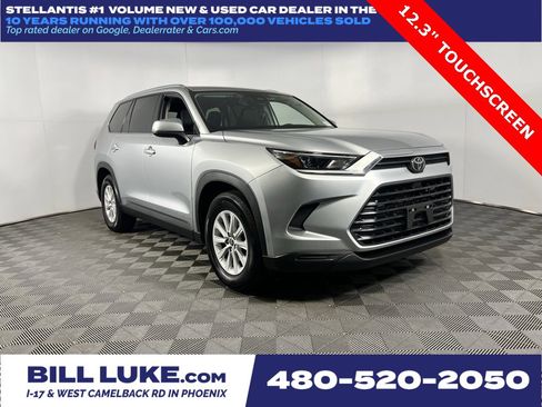 Used 2025 Toyota Grand Highlander AWD image 1