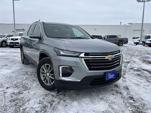 Certified 2023 Chevrolet Traverse LT image 2