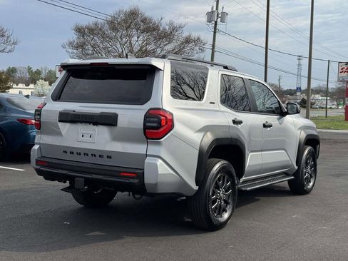Certified 2025 Toyota 4Runner SR5 AWD/4WD image 22