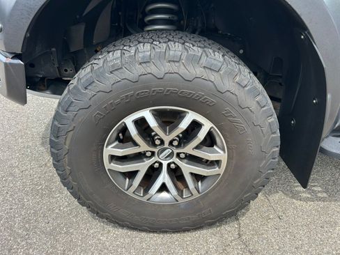 Used 2018 Ford F150 Raptor w/ Equipment Group 802A Luxury AWD/4WD image 11