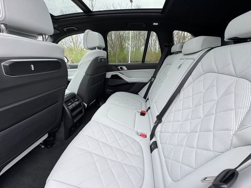 Certified 2024 BMW X5 xDrive40i w/ M Sport Package image 24