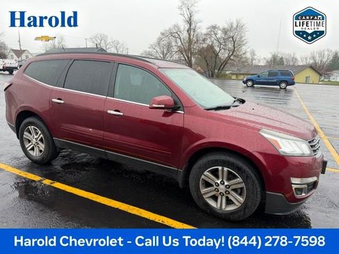 Used 2017 Chevrolet Traverse LT image 1