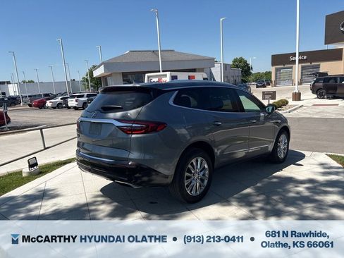 Used 2021 Buick Enclave Essence w/ Sound and Sites Package FWD image 12