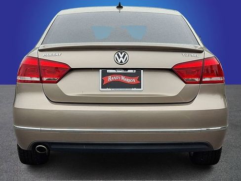 Used 2015 Volkswagen Passat TDI SEL Premium FWD image 5