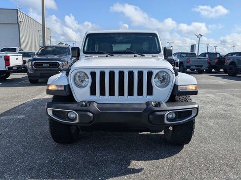Used 2018 Jeep Wrangler Unlimited Sahara AWD/4WD image 8
