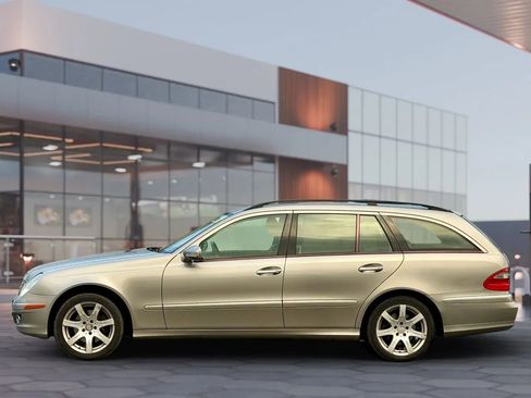 Used 2008 Mercedes-Benz E 350 4MATIC Wagon image 5