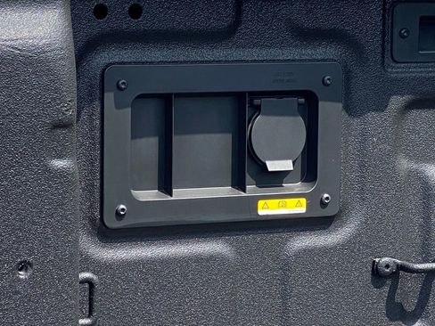 Used 2025 Ford Ranger Lariat w/ Trailer Tow Package AWD/4WD image 6