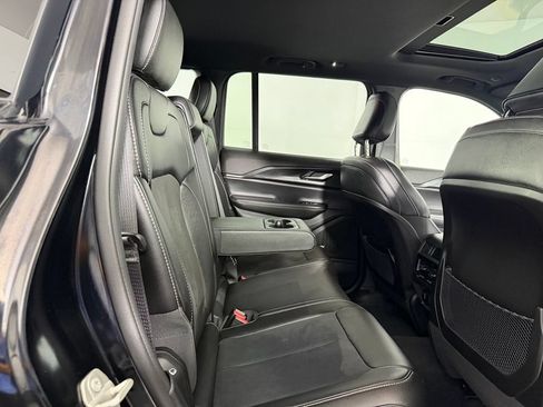 Certified 2023 Jeep Grand Cherokee Altitude AWD/4WD image 20