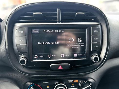 Used 2024 Kia Soul LX w/ Option Group 015 FWD image 15