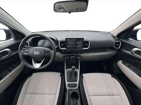 New 2026 Hyundai Venue SEL image 13