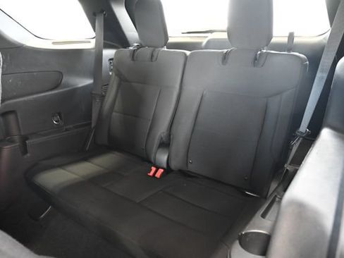 Used 2020 Ford Explorer XLT w/ Comfort Package AWD/4WD image 13