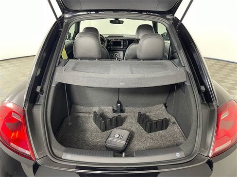 Used 2018 Volkswagen Beetle 2.0T S image 18