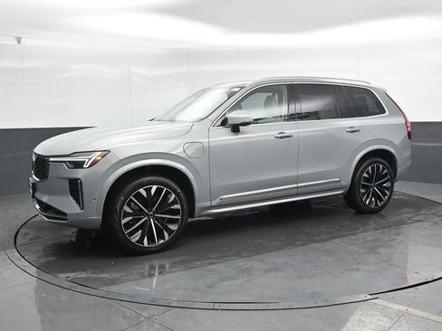 New 2026 Volvo XC90 T8 Ultra w/ Protection Package Premier AWD/4WD image 6