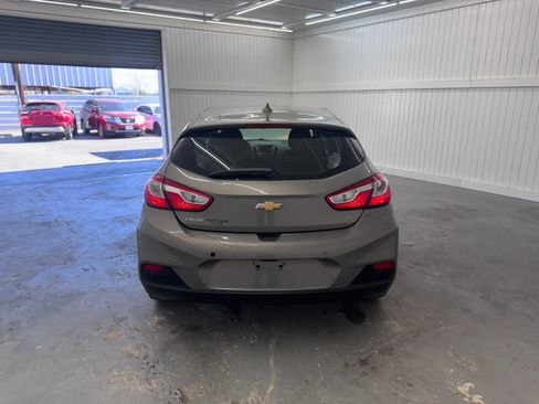 Used 2018 Chevrolet Cruze LT w/ Convenience Package image 6