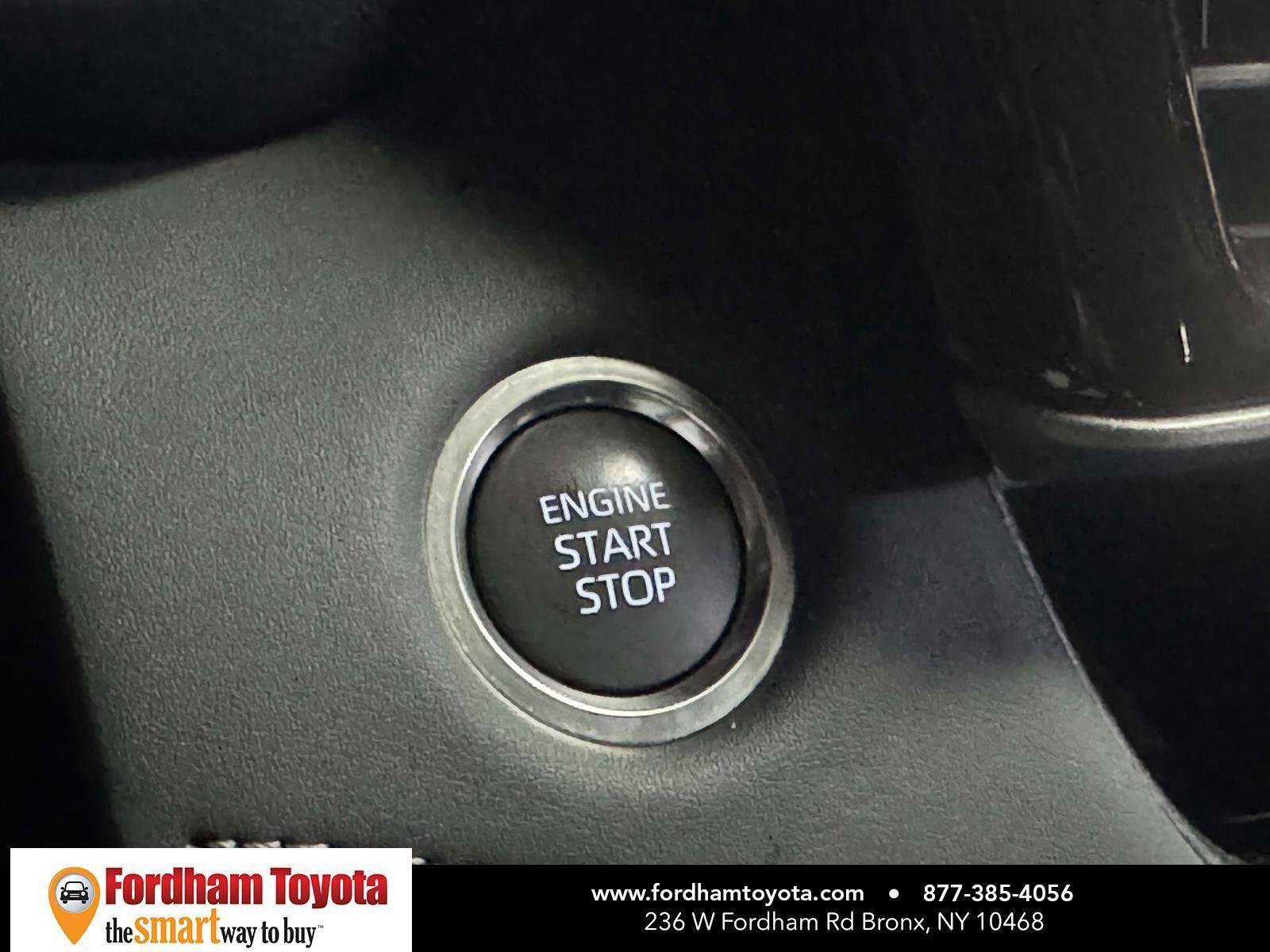 Used 2023 Toyota Highlander XLE AWD/4WD image 13