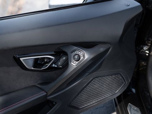 Used 2017 Lamborghini Huracan LP 610-4 image 28