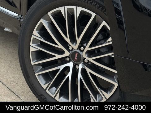 New 2026 GMC Terrain Denali w/ LPO, Floor Liner Package AWD/4WD image 9
