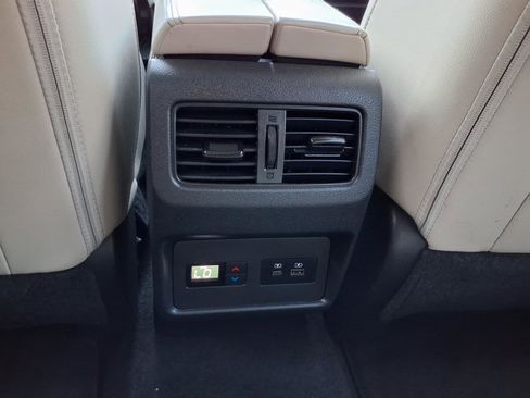 Used 2023 Nissan Rogue SL w/ SL Premium Package image 24