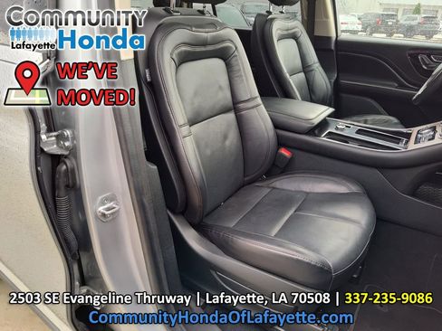 Used 2022 Lincoln Aviator Reserve w/ Equipment Group 201A RWD image 32