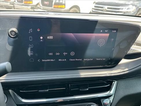 New 2026 Buick Envista Sport Touring w/ Convenience I Package FWD image 32
