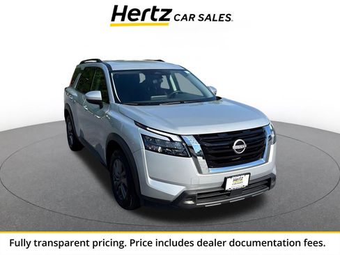Used 2025 Nissan Pathfinder SV FWD image 1