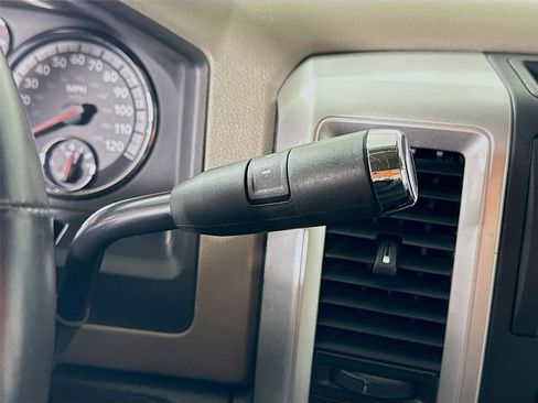 Used 2012 RAM 1500 Big Horn w/ Luxury Group image 9