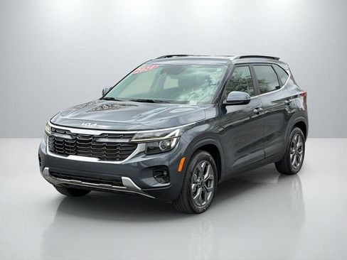 Certified 2024 Kia Seltos S FWD image 3