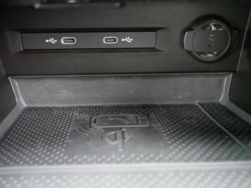 Certified 2024 Volkswagen Taos SEL image 30