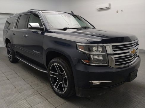 Used 2020 Chevrolet Suburban Premier AWD/4WD image 13