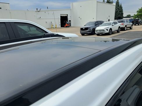 Used 2021 Cadillac XT4 Sport w/ Sun And Sound Package AWD/4WD image 13