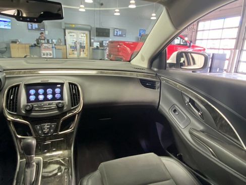 Used 2016 Buick LaCrosse FWD image 27