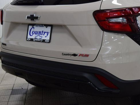 New 2026 Chevrolet Trax RS w/ Sunroof Package image 21