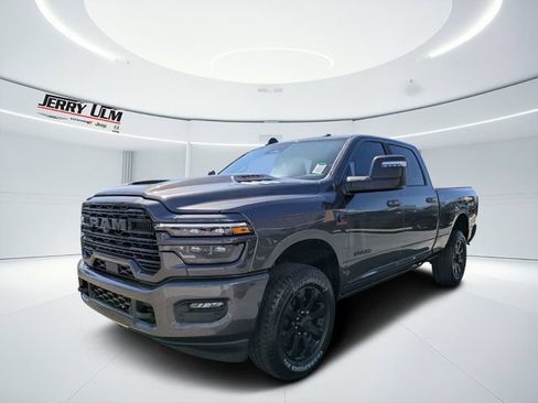 New 2026 RAM 2500 Laramie AWD/4WD image 7