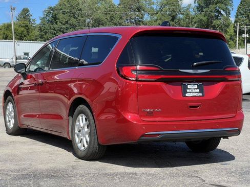 Used 2026 Chrysler Pacifica Select FWD image 10