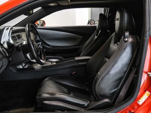 Used 2010 Chevrolet Camaro SS w/ LPO, Ground Effects Package RWD image 5