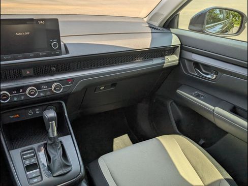 Certified 2025 Honda CR-V EX image 9