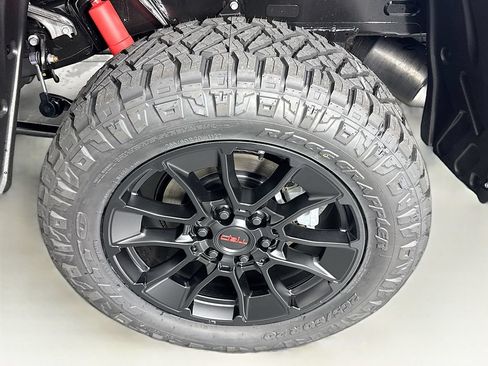 New 2026 Toyota Tundra Limited AWD/4WD image 31