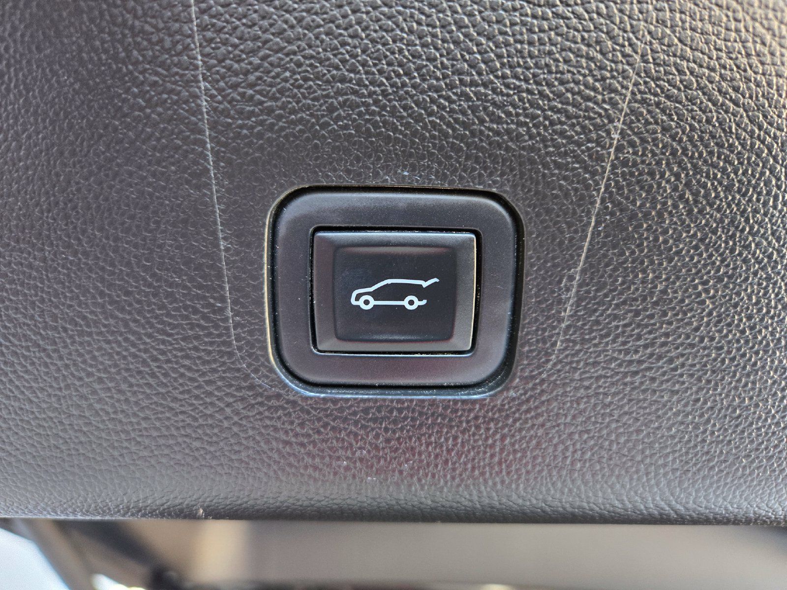 Used 2018 Chevrolet Traverse LT FWD image 30