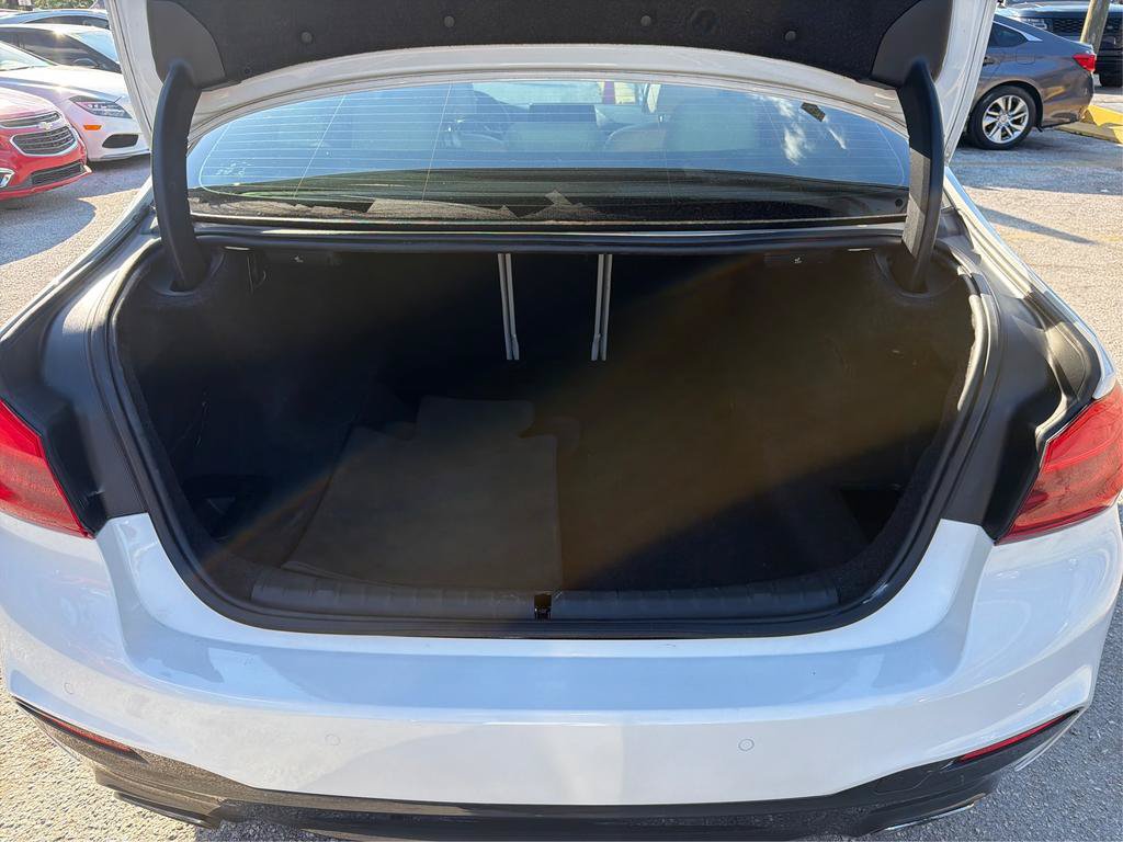 Used 2018 BMW 540i RWD image 12